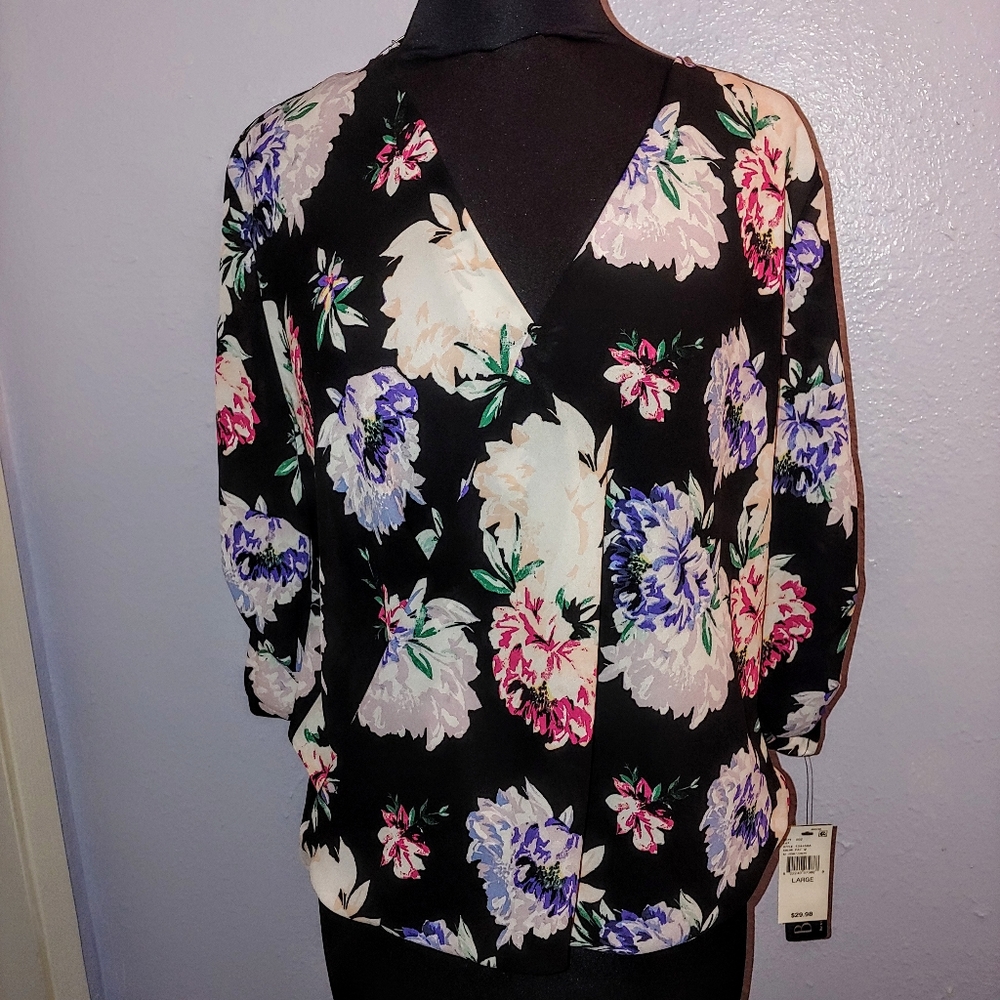 4/$25 NWT Floral Blouse